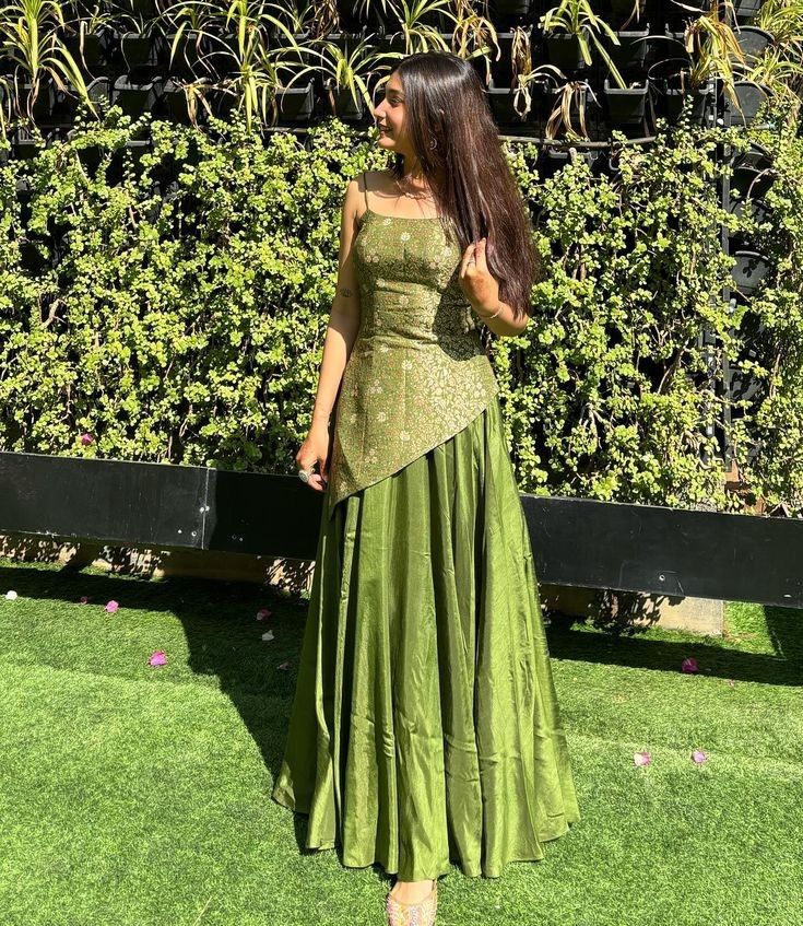 Mehendi — women's look 1