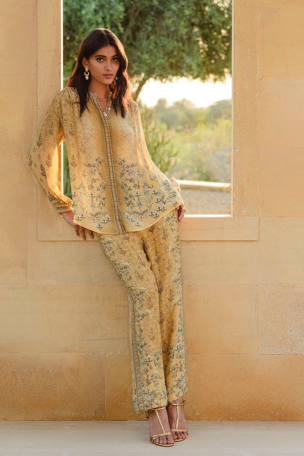 Mehendi — women's look 4
